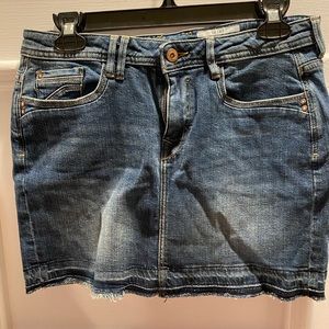 Denim skirt never worn